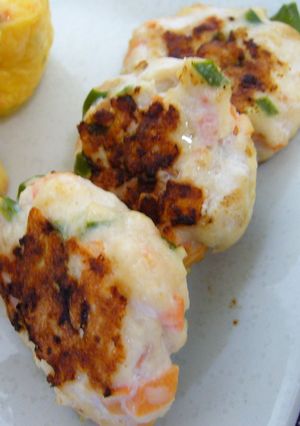手作り離乳食＊鶏肉ハンバーグ-レシピのメイン写真