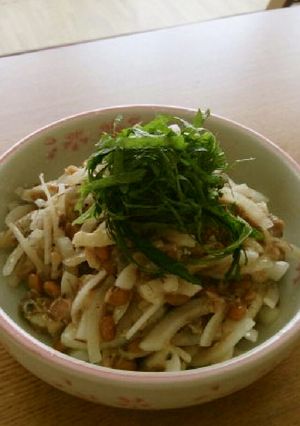 サバ缶と納豆と新玉ねぎのシャキネバ和え♪-レシピのメイン写真