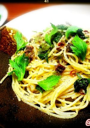 １００円アンチョビ缶詰とセロリのパスタ♪-レシピのメイン写真
