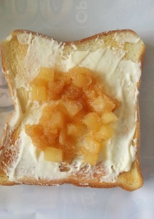 朝食♡りんごジャムクリチトースト-レシピのメイン写真