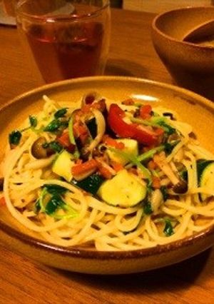 ズッキーニと彩り野菜のアンチョビパスタ-レシピのメイン写真