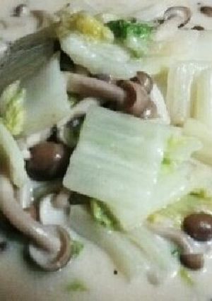 白菜とｼﾒｼﾞのｸﾘｰﾑ煮-レシピのメイン写真