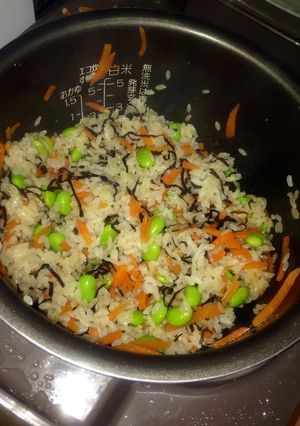人参ご飯〜大好きな給食の味〜-レシピのメイン写真