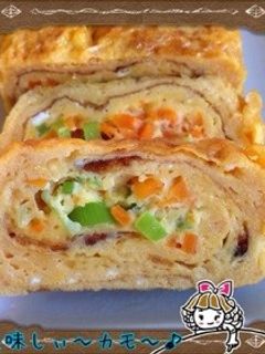 余り物でプチ豪華な卵焼き…(o˘◡˘o)-レシピのメイン写真