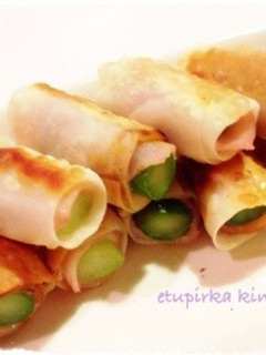 あまった餃子の皮で☆アスパラハムロール-レシピのメイン写真