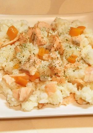 自宅で簡単混ぜご飯！ シャケと人参-レシピのメイン写真