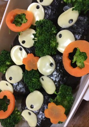 簡単まっくろくろすけおにぎり-レシピのメイン写真