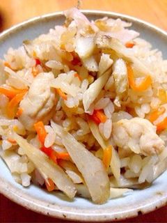 簡単☆鳥ごぼう炊き込みご飯-レシピのメイン写真