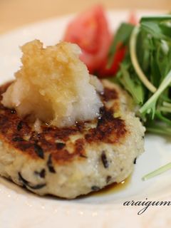 れんこんとヒジキの和風ハンバーグ-レシピのメイン写真