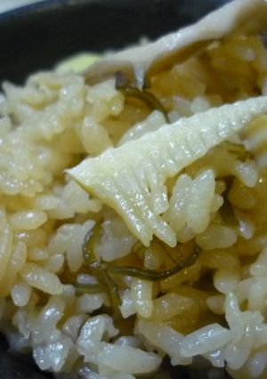 茹で筍で簡単春の炊き込みご飯♪-レシピのメイン写真