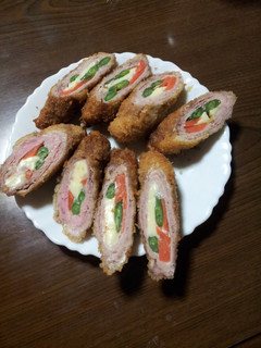 赤と青と黄色い肉巻き☆-レシピのメイン写真