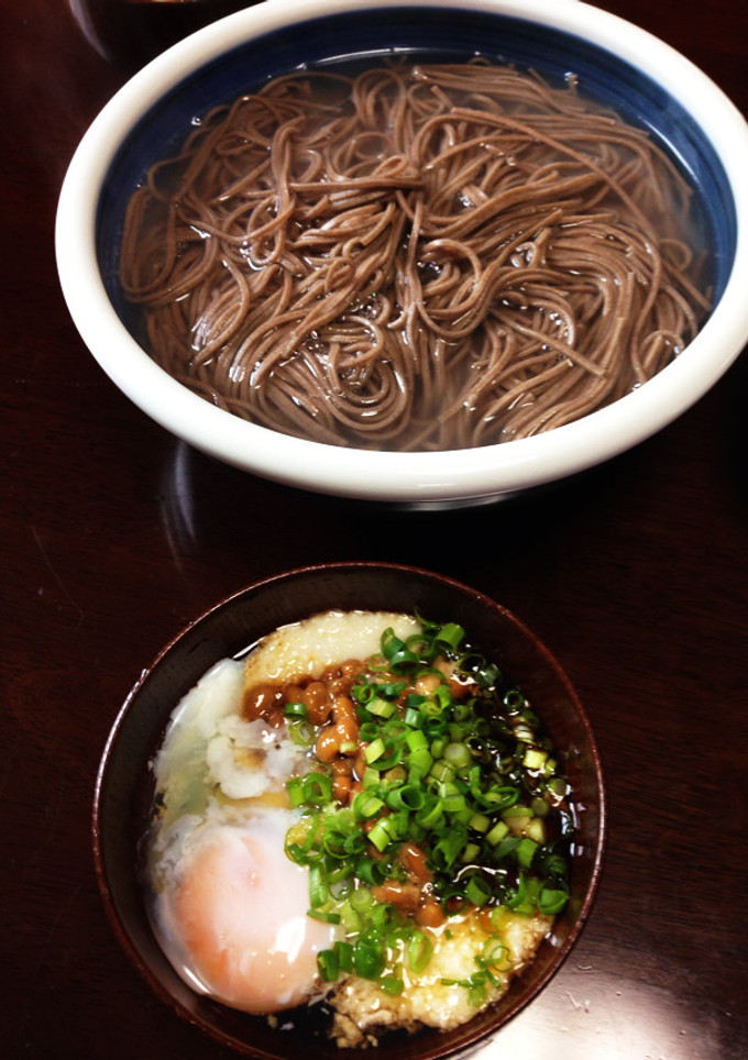 ♪お昼に美味しい温たかとろろ納豆そば♪-レシピのメイン写真