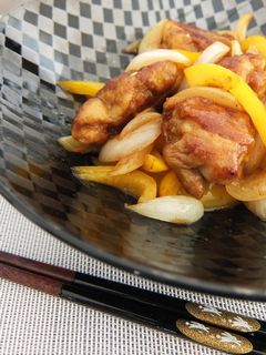 食欲増進!鶏肉とパプリカのカレー醤油炒め-レシピのメイン写真
