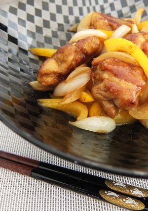 食欲増進！鶏肉とパプリカのカレー醤油炒め-レシピのメイン写真