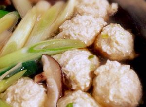 鍋に汁物アレンジ自在！鶏団子（つみれ）-レシピのメイン写真