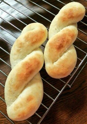 手捏ねで簡単!!ふわふわレーズンパン♪-レシピのメイン写真