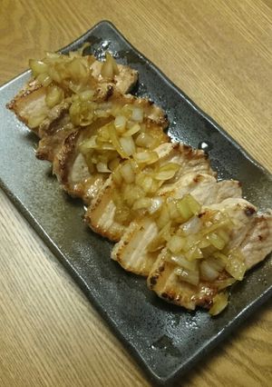 三元豚のステーキ たまねぎソースを添えて-レシピのメイン写真
