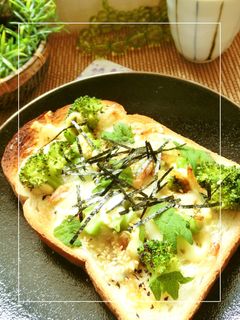 紫蘇香る❀桜えび×ブロッコリートースト-レシピのメイン写真