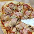トマトソースで簡単ピザ