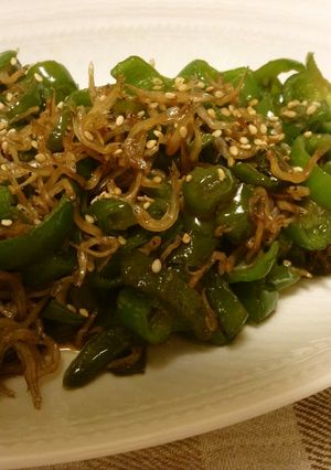 ピーマンとじゃこのごま油炒め-レシピのメイン写真