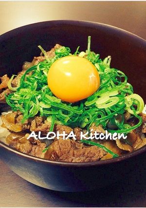 お肉も柔らか!絶品!ネギ玉牛丼!-レシピのメイン写真