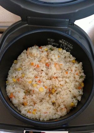 炊飯器で美味しいエビピラフ-レシピのメイン写真