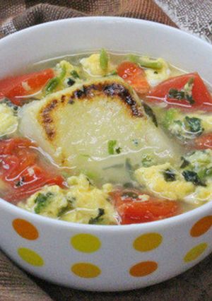 青菜とトマトの餅入り玉子スープ-レシピのメイン写真