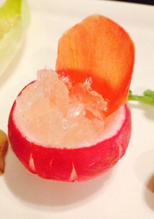 前菜♪ラディッシュのジュレ乗せ♡お洒落に-レシピのメイン写真