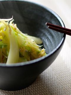 セロリとしらすのニンニク炒め-レシピのメイン写真