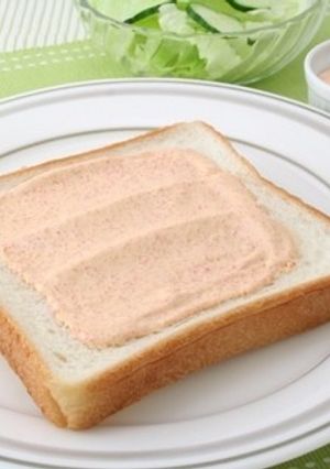 ピリ辛たらマヨパン-レシピのメイン写真