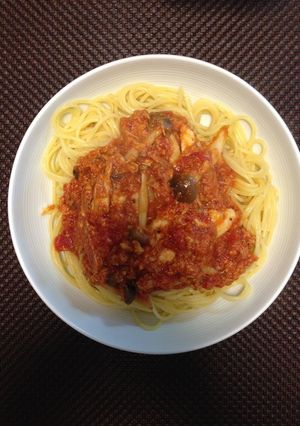 旨味たっぷり鮭中骨水煮缶のトマトパスタ-レシピのメイン写真