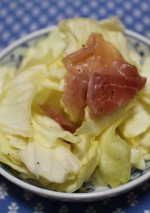 春キャベツと生ハムのサラダ-レシピのメイン写真
