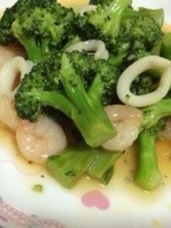 ブロッコリーとシーフードミックス中華炒め-レシピのメイン写真
