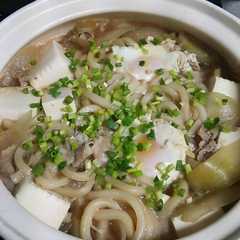 รูปของ 土鍋で肉豆腐うどん(^w^)
