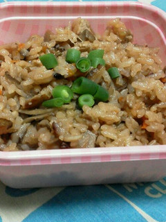 *豚肉と根野菜*の炊き込みご飯-レシピのメイン写真