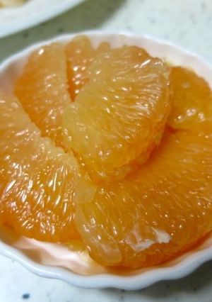剝いて食べる旬のグレープフルーツ-レシピのメイン写真