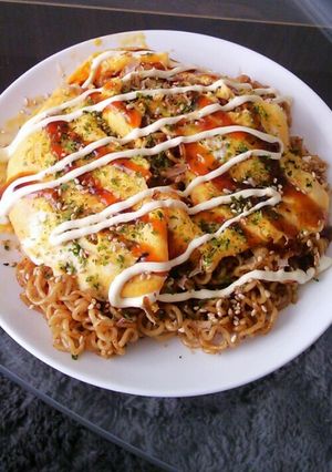 インスタント焼きそばでオムソバ♪-レシピのメイン写真