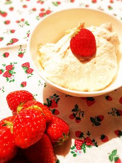 *簡単*ストロベリーアイスクリーム-レシピのメイン写真