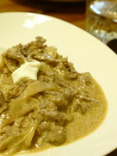 ケチャ&ソースのビーフストロガノフ風-レシピのメイン写真