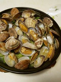 アサリと春野菜をタンジ鍋で酒蒸し-レシピのメイン写真