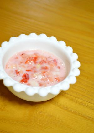 離乳食*中期～『オートミール入苺ミルク』-レシピのメイン写真