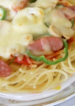 簡単ランチ♪ピザ風ナポリタン-レシピのメイン写真