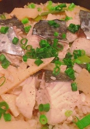 簡単♩タケノコと鰆の春炊き込みご飯-レシピのメイン写真