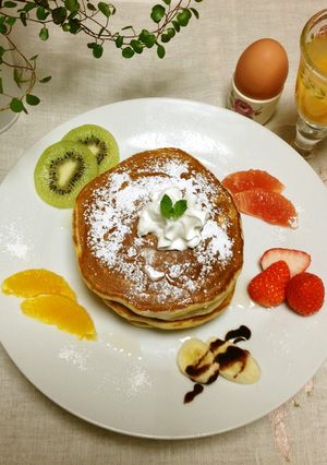 バナナ入りパンケーキとフルーツ♥︎-レシピのメイン写真