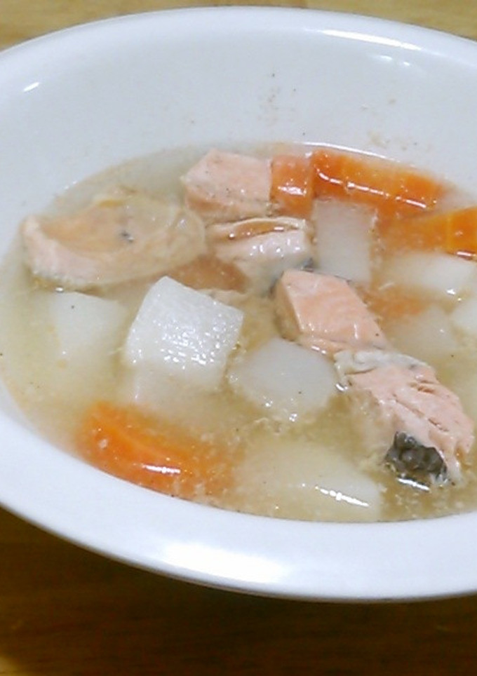 鮭と大根とにんじんのスープ煮-レシピのメイン写真