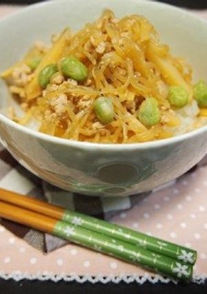 ヘルシー♡たけのこと鶏そぼろの炒め丼-レシピのメイン写真
