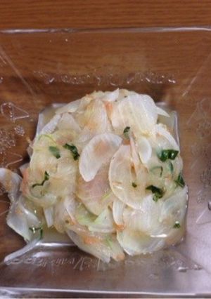 とっても簡単！新玉ねぎの和風サラダ！-レシピのメイン写真