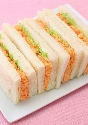 ピリ辛たらこのスクランブルエッグサンド-レシピのメイン写真