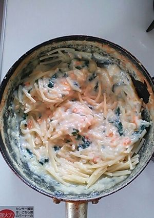 青菜と人参と鮭のクリームパスタ-レシピのメイン写真