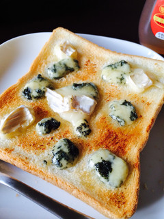 ブルーチーズトースト-レシピのメイン写真